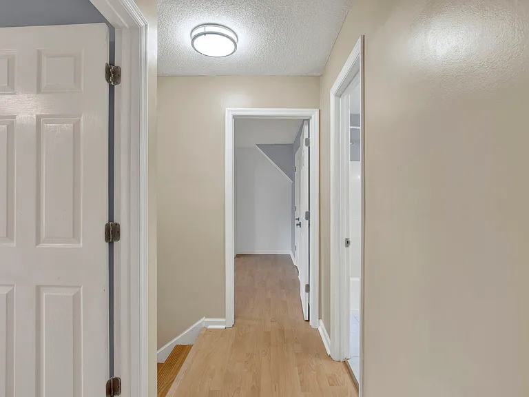 128 Saint Ives Dr — Photo 22