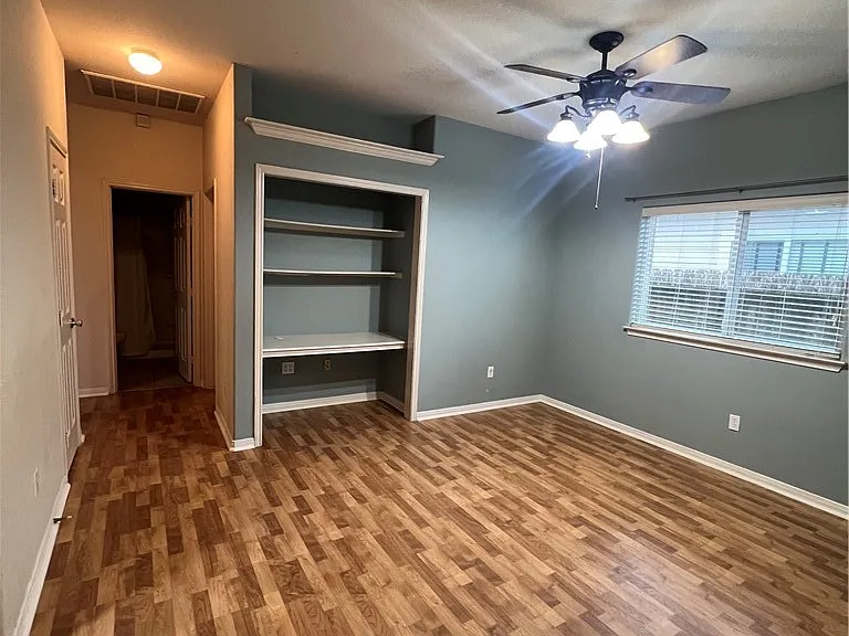 2545 Las Brisas St — Photo 26