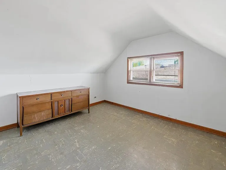 8204 Austin Ave — Photo 5