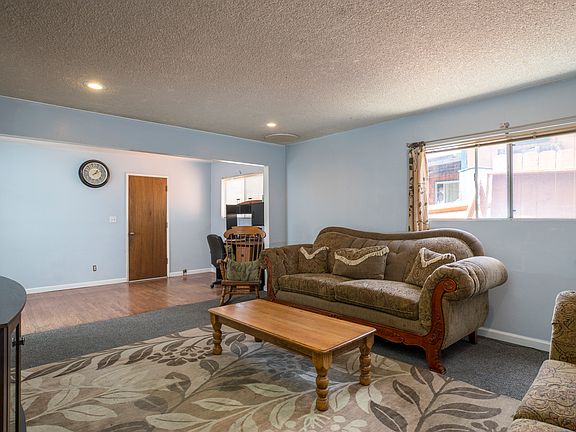 2nd image of 525 Rosina Ave