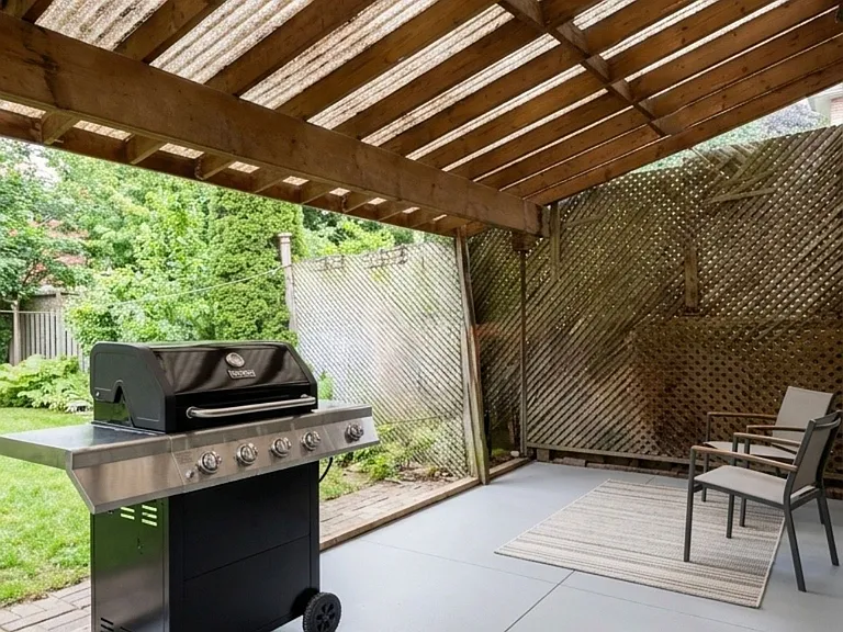 328 Woodsworth Rd #LOWER — Photo 14
