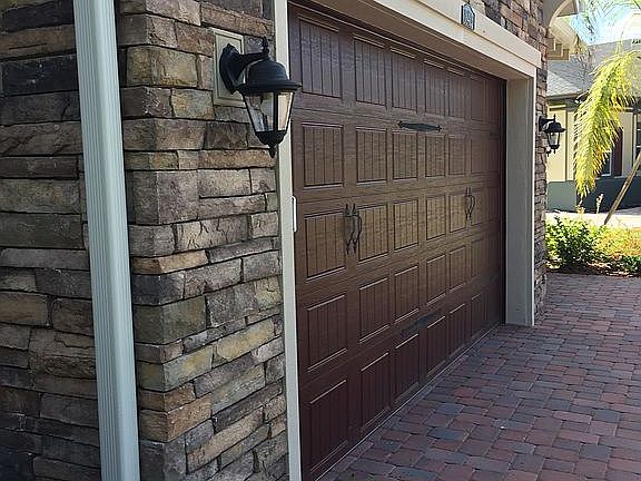 3 Car Garage 30W x 20D x 11H