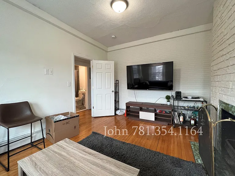 1322 Commonwealth Ave #9 — Photo 3