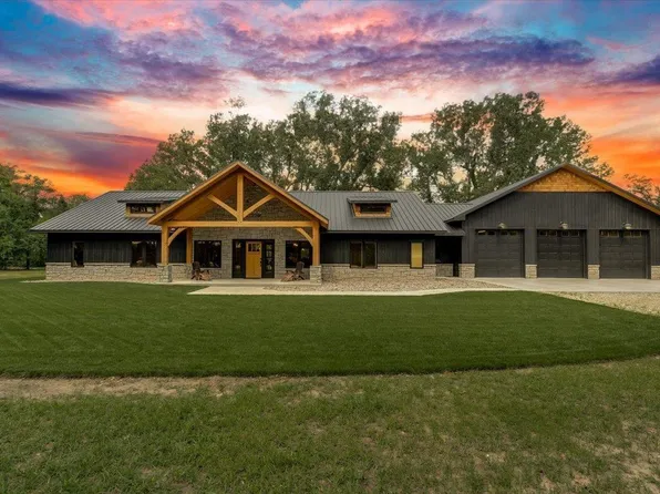 7701 Old K61 Hwy N, Hutchinson, KS 67502
