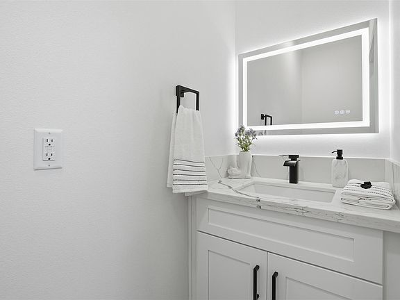 5th image of 116 S 3rd St