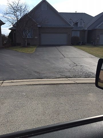 1st image of 143 Muir Dr
