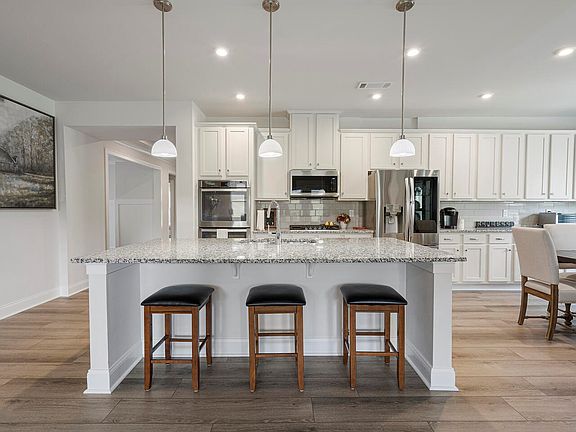 5th image of 6265 Arlington Cir