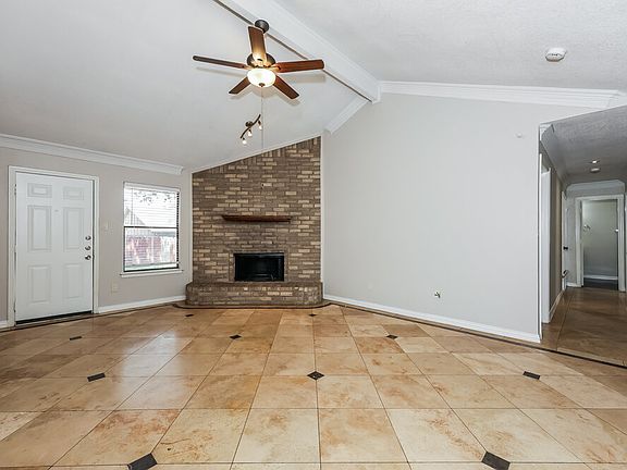 4th image of 3400 Meadowmoor St