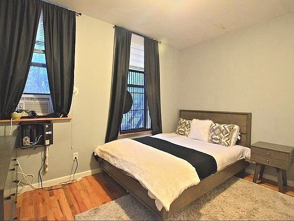 4th image of 37 1st Ave APT 1
