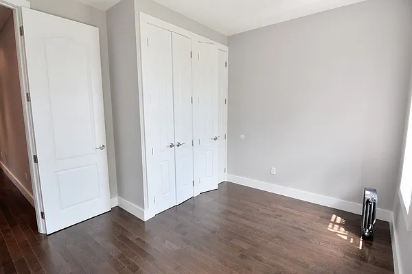 Rented by Zuz Realty | media 34