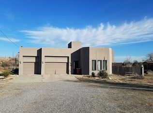 820 Sandoval Ln, Bernalillo, NM 87004