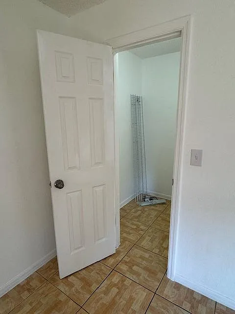 2 bed, 1054 sqft, $1,550 — Photo 3