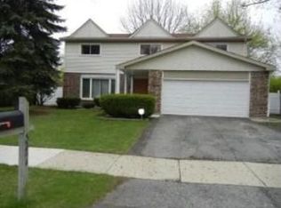 3244 N Daniels Ct, Arlington Heights, IL 60004
