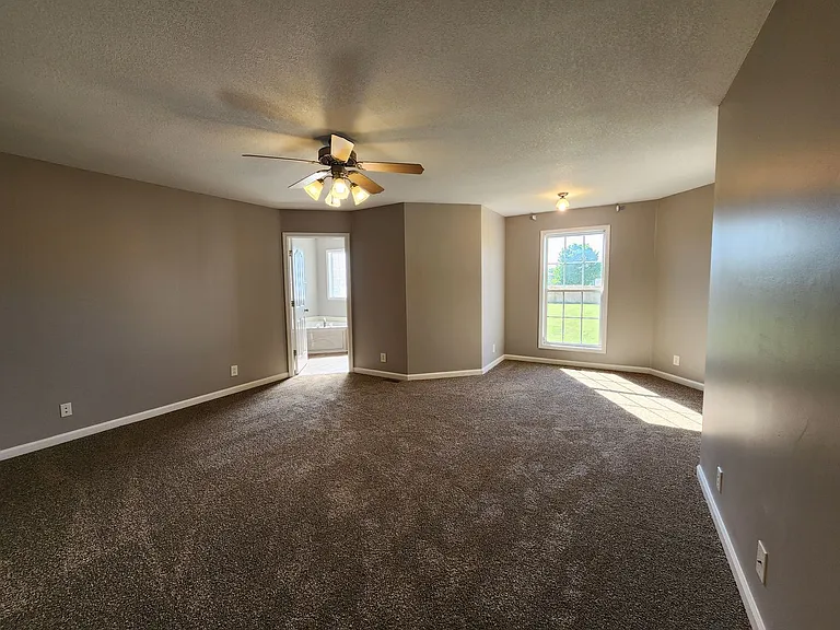 824 Ellie Nat Dr — Photo 34