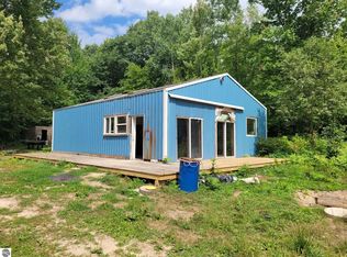 7378 E 28 3/4 Rd, Cadillac, MI 49601