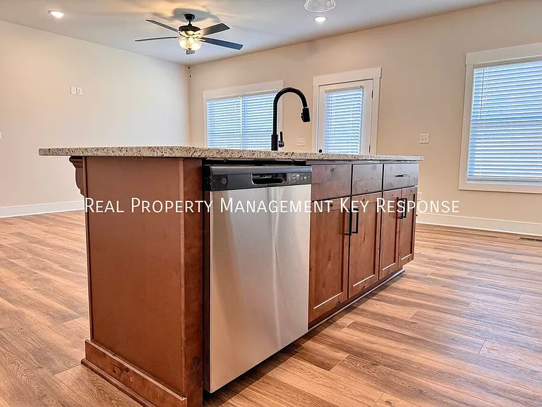 1170 Angus Way — Photo 6