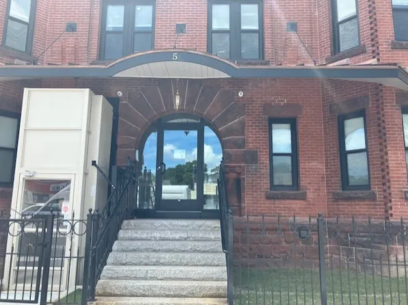 5 May St, Worcester, MA