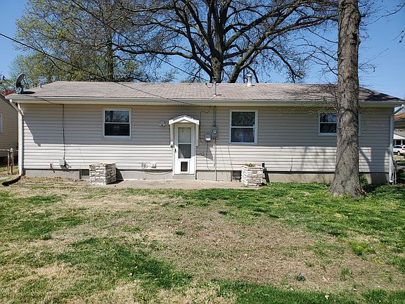 2nd image of 8 Radford Dr