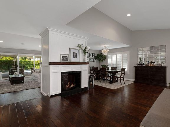 4th image of 907 Blue Spring Dr