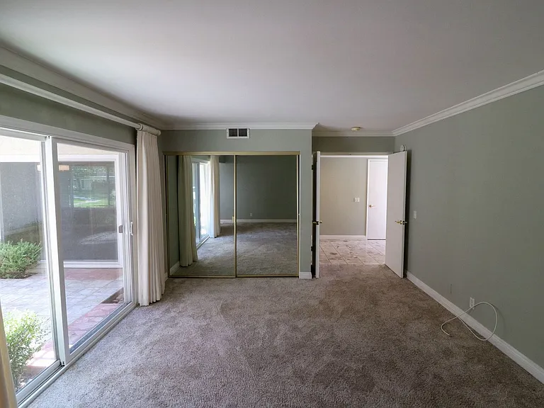 1050 Pacifica Dr — Photo 17