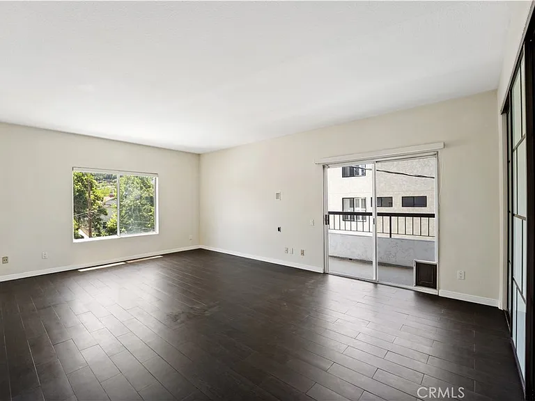 4313 Van Nuys Blvd #203 — Photo 20
