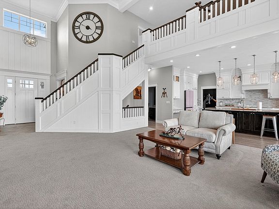 5th image of 349 E Corwin Ln
