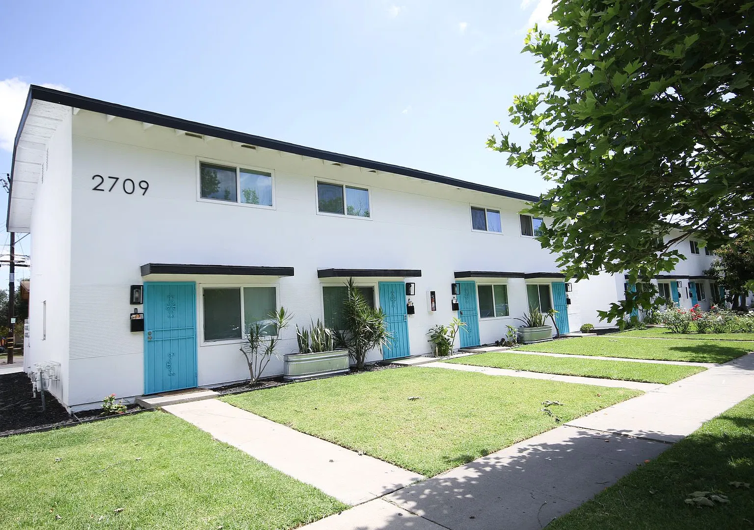2709 S. Baker Street — Photo 1