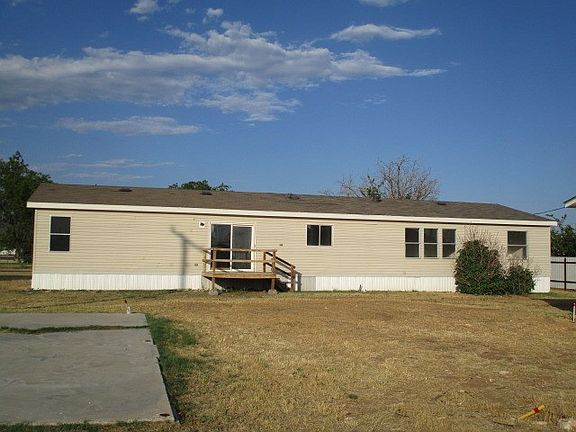 3rd image of 3235 N Mercury Ave