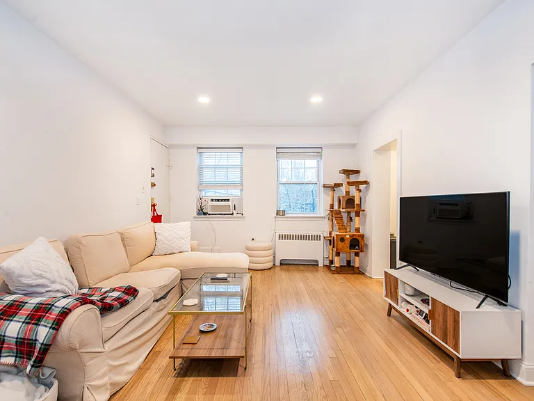 378 Claremont Ave #1 — Photo 2