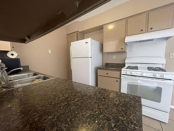 2nd image of 10654 Cardigan Dr