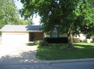 12621 Jackson Ave, Grandview, MO 64030