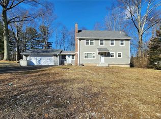 228 Putting Green Rd, Fairfield, CT 06825