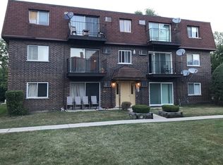 9358 Golf Rd APT 2A, Des Plaines, IL 60016