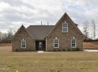 5839 Grove Ln, Horn Lake, MS 38637
