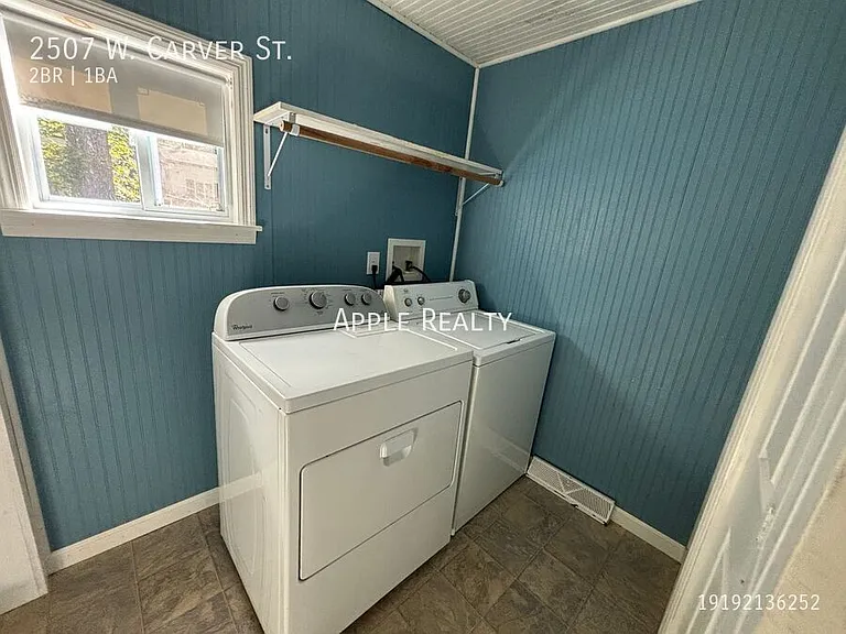 2507 W Carver St — Photo 9