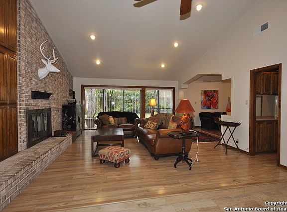 4th image of 3411 Elm Hollow St