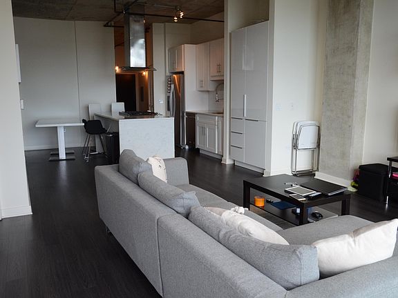 3rd image of 50 E 16th St Unit 812