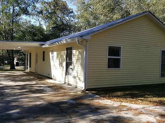 2nd image of 2725 Lake Mary St
