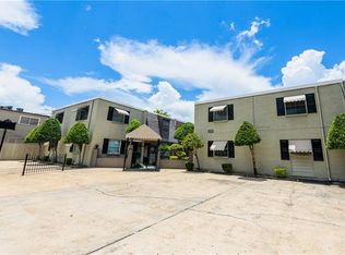 3412 Transcontinental Dr, Metairie, LA 70006