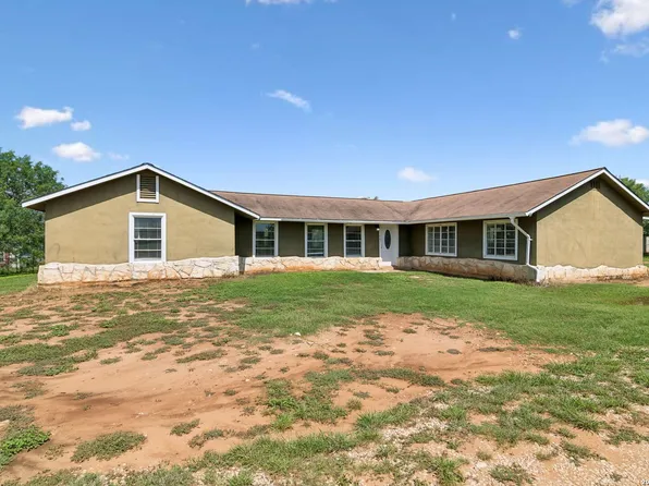 7627 TRIPLE OAKS DR, San Antonio, TX 78263