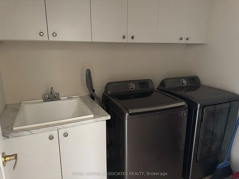 75 Meltwater Cres #UPPER LV — Photo 15