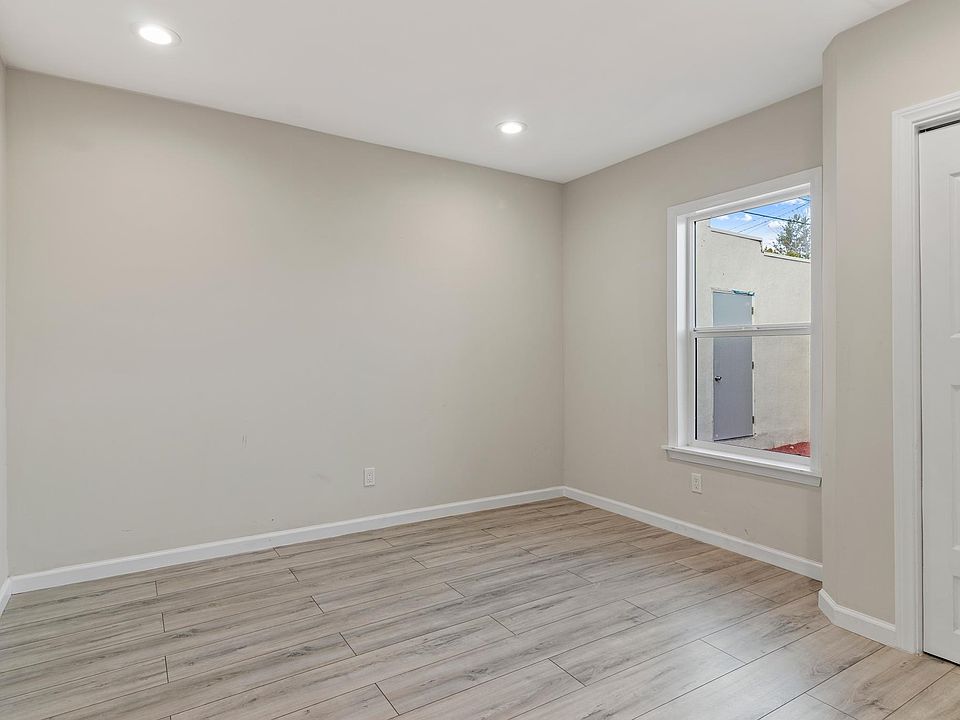 1st image of 1308 Field Ave