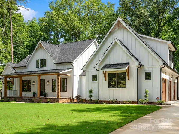 950 Nauvasse Trl, Fort Mill, SC 29715