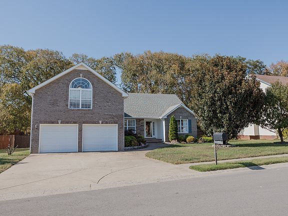 3rd image of 724 W Accipiter Cir