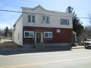 129 W Main St, Alma Center, WI 54611