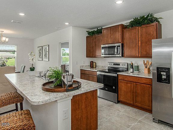 2nd image of 1085 Dugan Cir SE