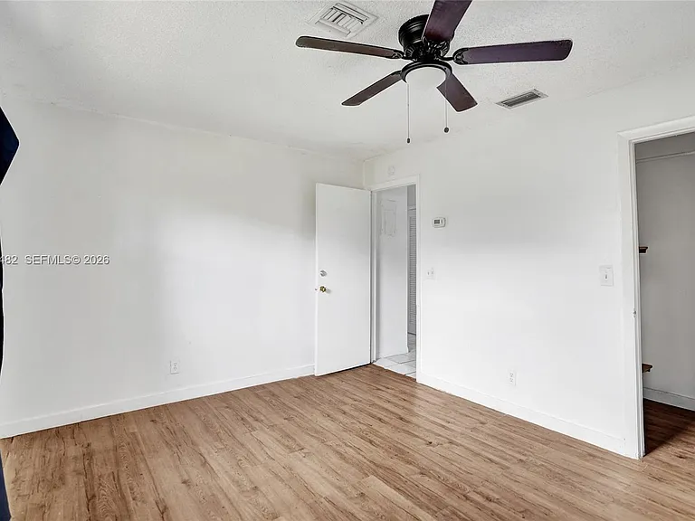 841 SW 7th St #C — Photo 11