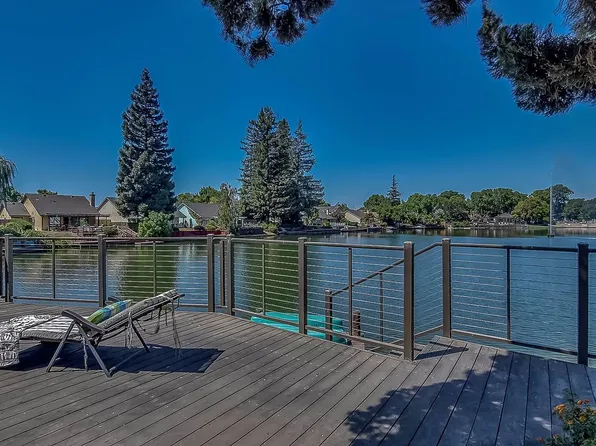 7412 Lighthouse Dr, Stockton, CA 95219