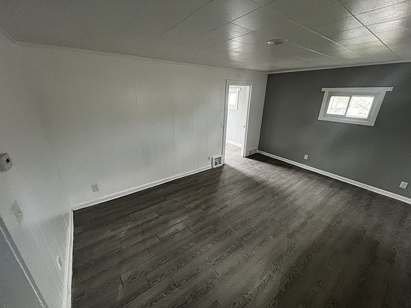4th image of 16 Cummings St