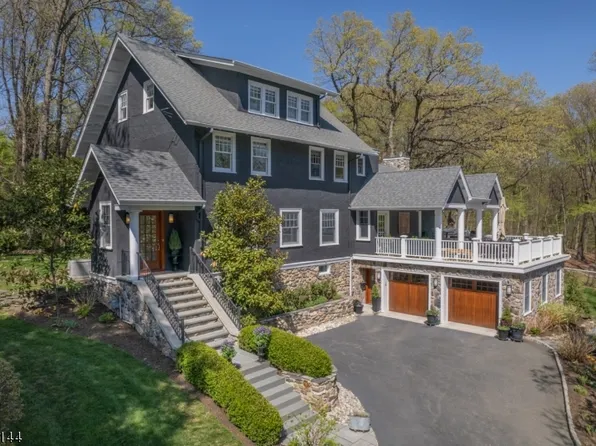 69 Tower Hill Rd, Mountain Lakes Boro, NJ 07046